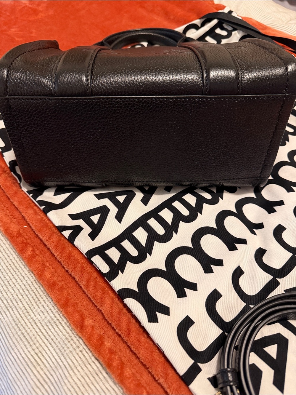 Marc Jacobs Black Pebbled Leather Top-Handle Tote - Picture 7 of 10